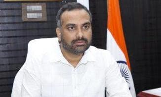 Contempt Notices Issued To Ias Officers Karnan And Ilambarithi In Tamil Nadu